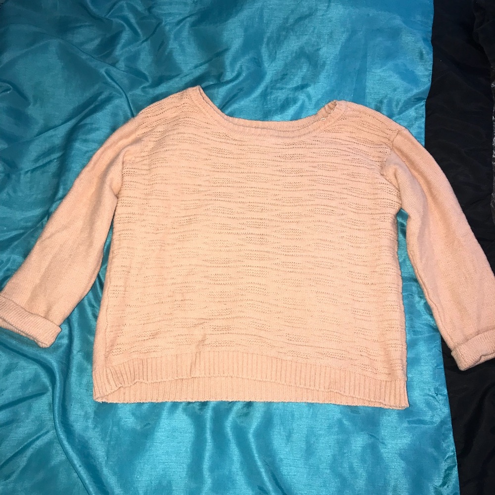 Salmon color short sweater